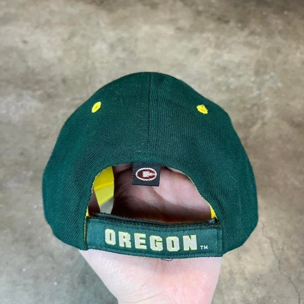 Colosseum Oregon Ducks Hat Mens Green Adjustable Strapback UO Logo Cap